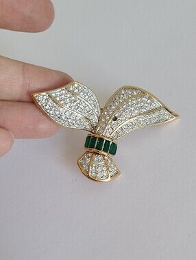 Vintage 80's 90's Swarovski Crystal Clear Emerald Green Gold Scarf Brooch